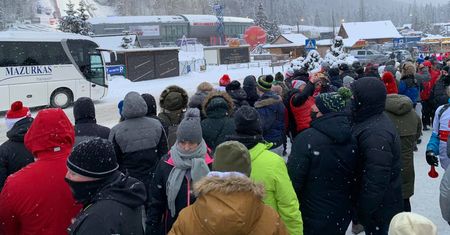 Zakopane. Tłumy kibiców pod skocznią. Reporter WP jest na miejscu