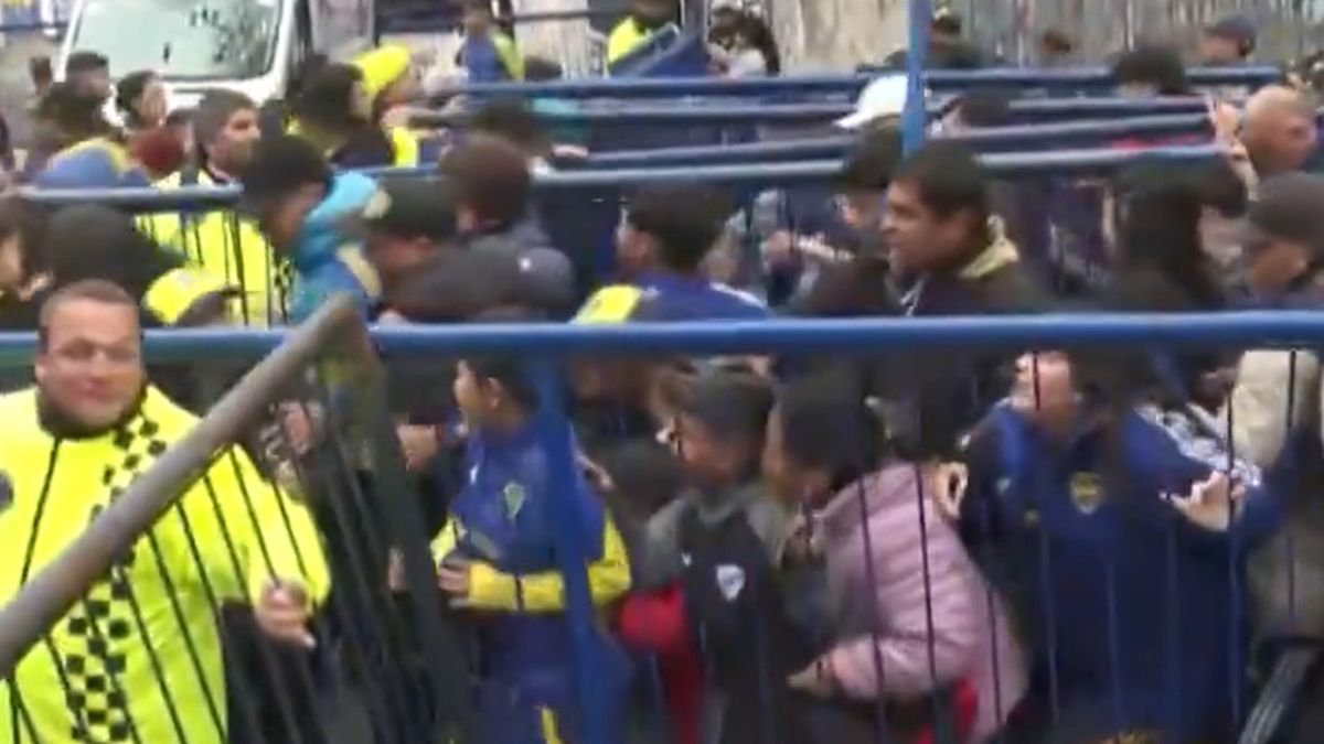 Twitter / TyCSports / Na zdjęciu: kibice Boca Juniors
