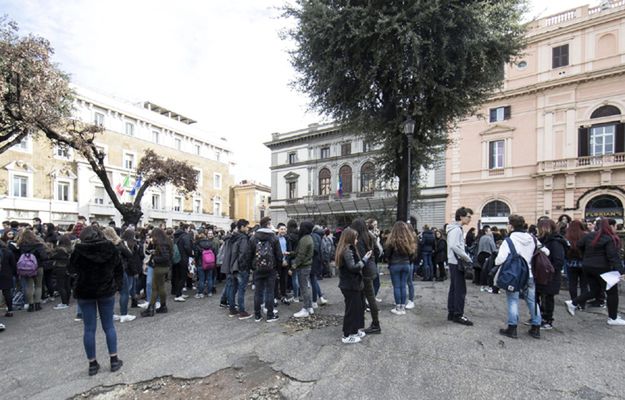 Silne wstrząsy sejsmiczne w środkowych Włoszech. W Rzymie ewakuowano dwie linie metra