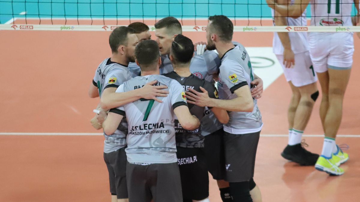 WP SportoweFakty / Tomasz Kudala / Na zdjęciu: zawodnicy Lechii Tomaszów Mazowiecki 
