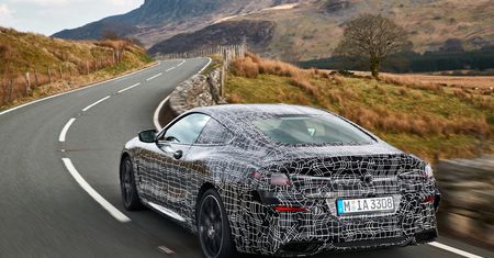 Zamaskowany prototyp BMW Serii 8 rozbity. Zginęła pasażerka