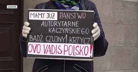 Protesty w obronie sędziów i prokuratorów.