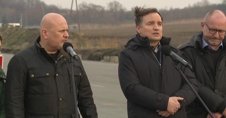 Z. Ziobro: Dokumentujemy akty okrucieństwa i zbrodnie wojenne Rosji na Ukrainie