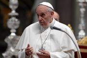 Papież: tam, gdzie dominuje pieniądz, ludzie traktowani są jak "odpadki"