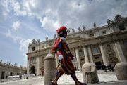 Chaos w okolicach Watykanu z powodu nielegalnego handlu