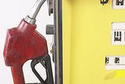 Stacje benzynowe walczą z opłatami za płatności kartą
