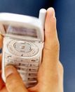 Tracą 30 zł za SMS i jeszcze udostępniają swoje dane