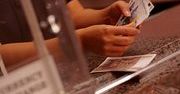 Gorsze warunki zmuszają banki do redukcji kosztów i cięć etatów