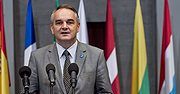 Pawlak: rynkom giełdowym grozi tsunami