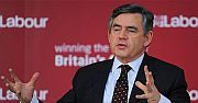 Premier Gordon Brown zamroził płace