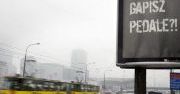 Billboardowy chaos nie chce się poddać