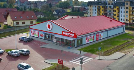 Czerwona Torebka likwiduje dyskonty. Krach na akcjach