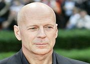 Bruce Willis wspomaga sprzedaż wódki Sobieski w