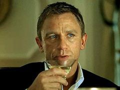 James Bond mógłby umrzeć jako młody impotent