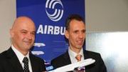 Prezes Yes Airways Jacek Łyczba i Kimon Sotiropoulos z Airbusa.