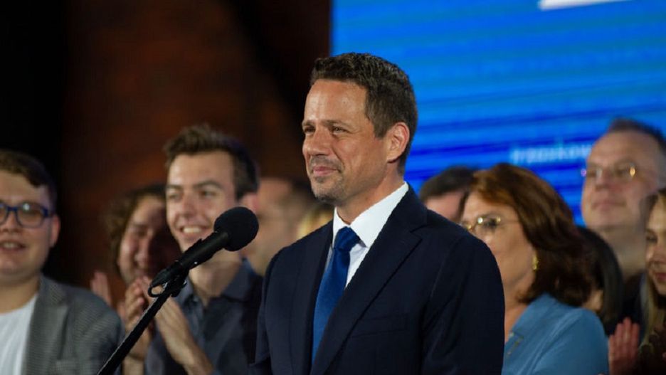 Rafał Trzaskowski pokonał Andrzeja Dudę w Google