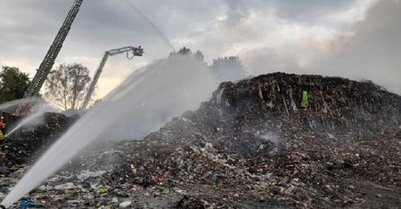 Gigantyczny pożar w Rudzie Śląskiej. Trwa akcja straży