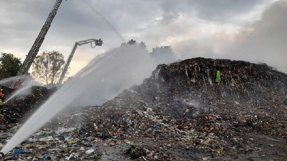 Ruda Śląska. Duży pożar na składowisku odpadów 
