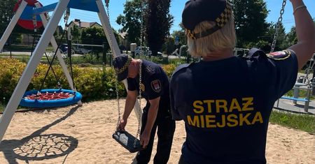 Bezpieczna zabawa priorytetem. Straż Miejska rozpoczęła kontrole placów zabaw