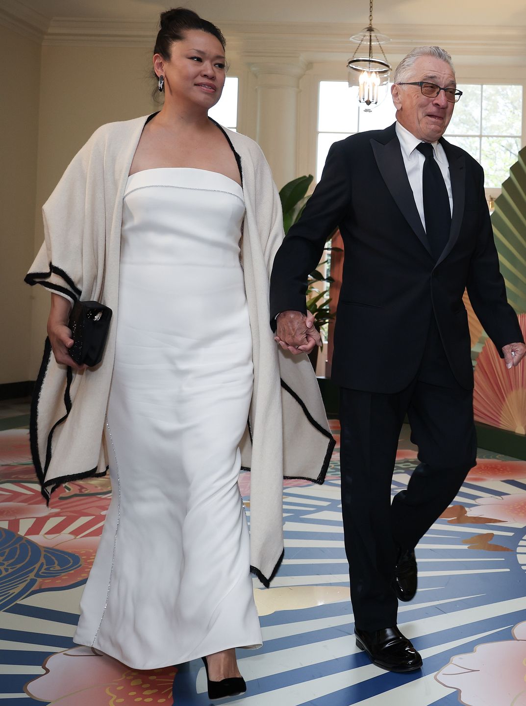 Robert De Niro i Tiffany Chen sfotografowani w Białym Domu