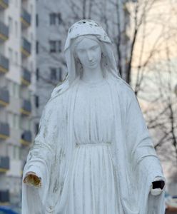 Częstochowa. Ktoś uszkodził figurę Matki Boskiej. Ma odrąbane dłonie
