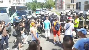 Nielegalne zgromadzenie przeciwko szczepionkom na COVID-19. Są zatrzymania