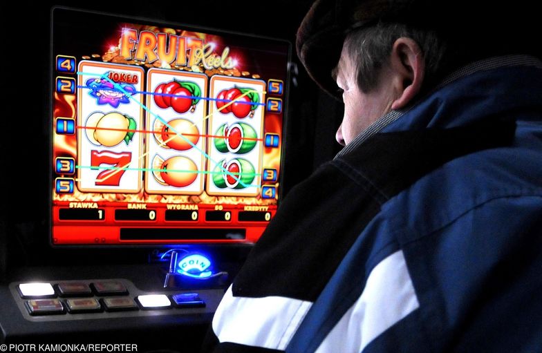 Nielegalnemaszyny są skonstruowane w taki sposób aby grający najczęściej przegrywał.