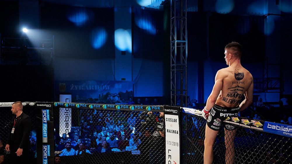 Zdjęcie okładkowe artykułu: Materiały prasowe / fot. Piotr Duszczyk/boxingphotos.pl / Kamil Oniszczuk po wygranej na Babilon MMA 7
