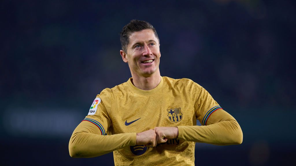 Zdjęcie okładkowe artykułu: Getty Images / Fran Santiago / Na zdjęciu: Robert Lewandowski