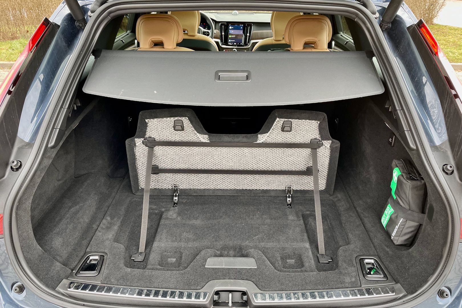 Volvo V90 T8