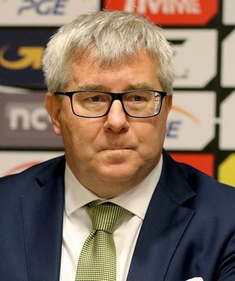 Politycy chcą się tylko wypromować na polskich klubach?! Ryszard Czarnecki powie "sprawdzam"