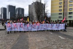 Gdańsk: Marsz "Ponad podziałami". Uczniowie wezwali dorosłych do zakończenia hejtu