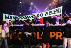 Strajk Kobiet. "Spacer dla przyszłości" przerwany. Protestujący w policyjnym kotle