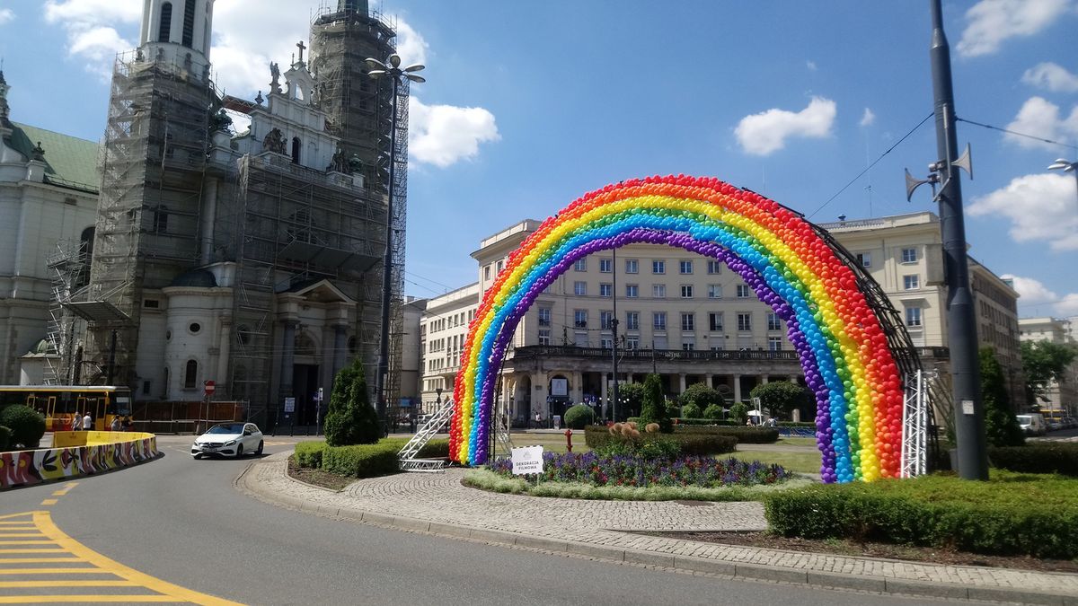 Tęcza na Placu Zbawiciela