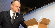 Unia przegina - uważa Pawlak. I ujmuje się za branżą tytoniową