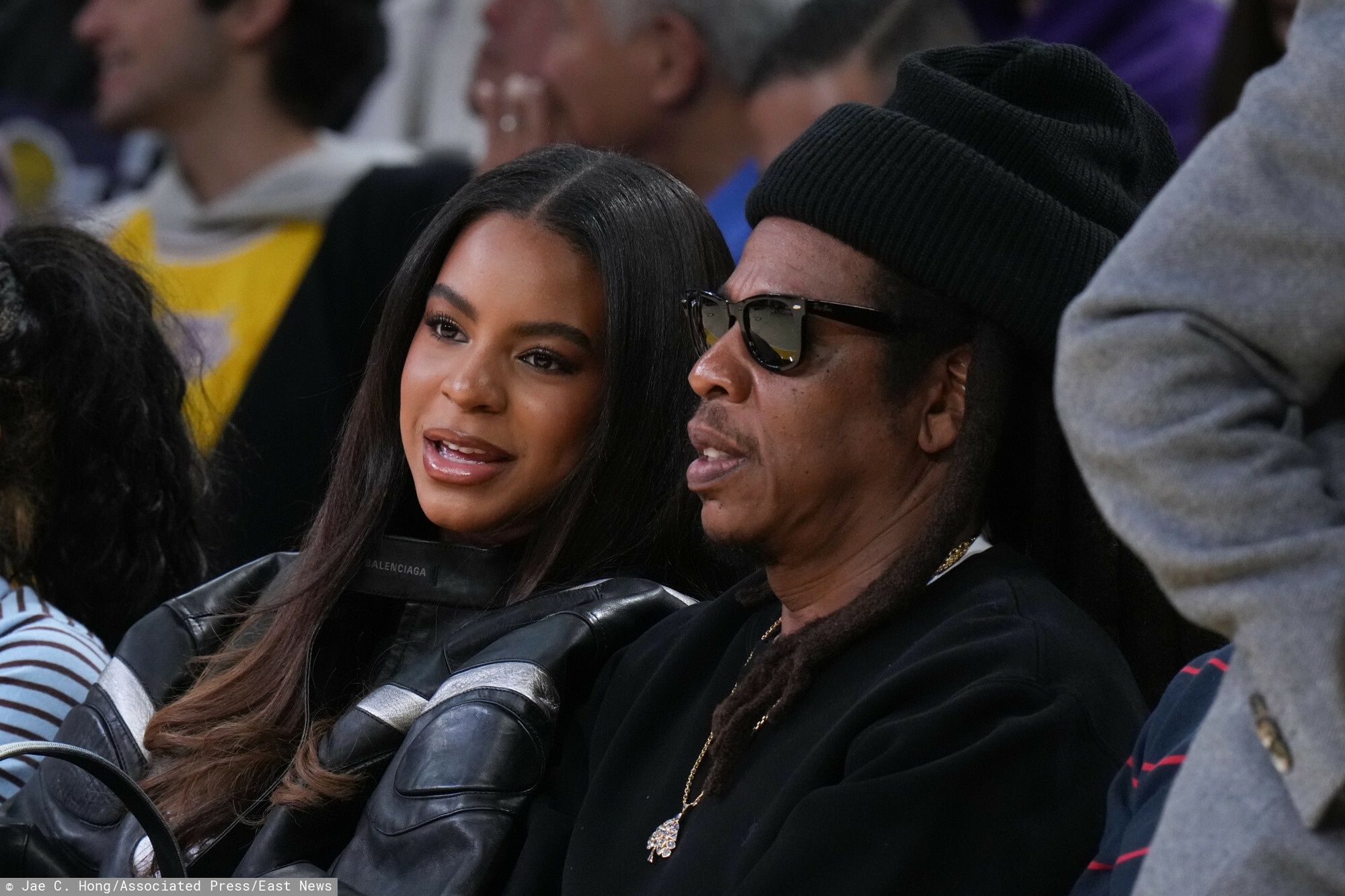 Jay-Z i Blue Ivy Carter na meczu NBA