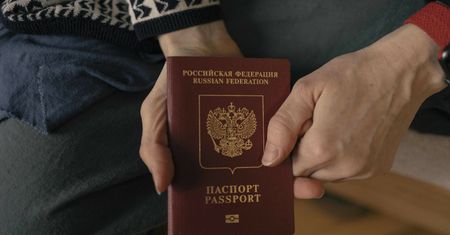Mieszkańcy Mariupola dostają rosyjskie paszporty. Ujawniono procedurę