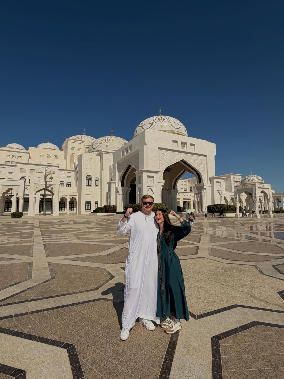 Roxie Węgiel odpoczywa w Emiratach Arabskich