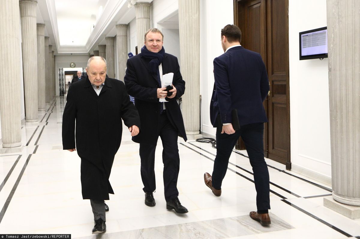 NEWS WP: Człowiek Andrzeja Dudy zawieszony w Zarządzie TVP, współpracownicy Jacka Kurskiego zostają. "Cios dla prezydenta"