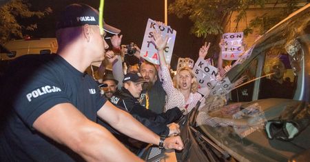 2,5 mln zł kosztowało zabezpieczenie protestów w sprawie sądów. To cena za szybkie procedowanie prawa