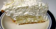 Białe ciasto z polewą kokosową