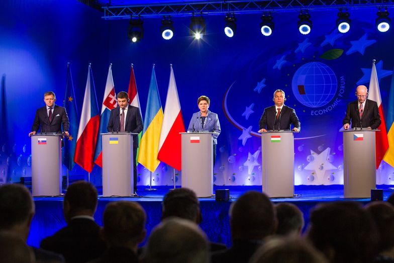 Robert Fico, Premier Słowacji; Wołodymyr Hrojsman, Premier Ukrainy; Beata Szydło, Prezes Rady Ministrów, Polska; Viktor Orban, Premier Węgier; Bohuslav Sobotka, Premier Czech