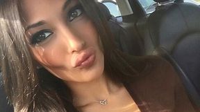 Seksbomba z Sardynii nową dziewczyną Skorupskiego. Oto jej gorące zdjęcia