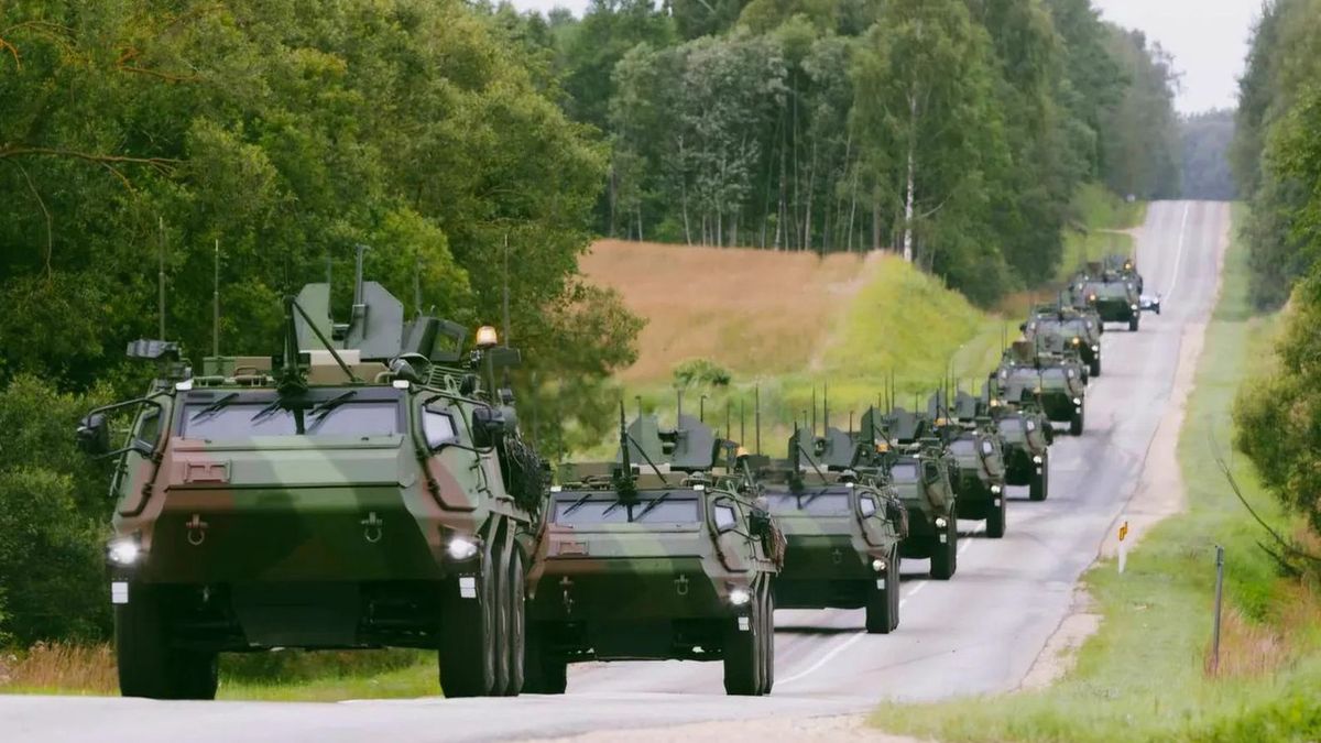 Transportery opancerzone Patria 6x6, zdęcie ilustracyjne