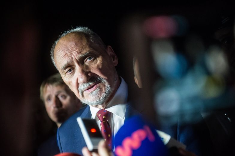 Minister Macierewicz jeszcze długo może poczekać na specjalne wagony dla wojska