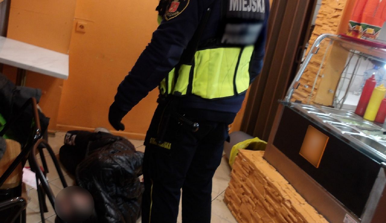 Zniknęły napiwki w lokalu. Tajemnica rozwiązana