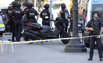 Zamach w Barcelonie uderzył w giełdy. Akcje linii lotniczych mocno w dół