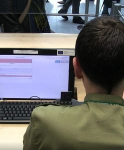 Wysiadł z samolotu w Poznaniu. Straż graniczna zgarnęła Polaka