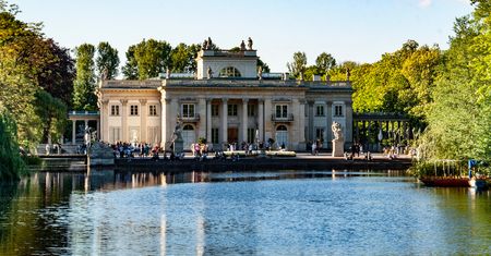 Odkryli fundamenty "królewskiej piramidy" w Warszawie. Ma ponad 200 lat