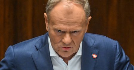 Tusk wchodzi do kampanii. W rządzie wizja "paraliżu państwa" i zapowiedź walki